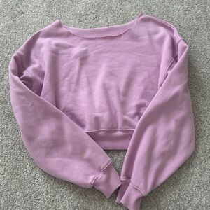 Lilac cropped off the shoulder sweatshirtt